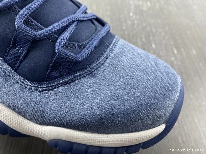 Kicked Out Shoe Store 11 Jordan Midnight Air Navy Velvet AR0715-441 WMNS 0815